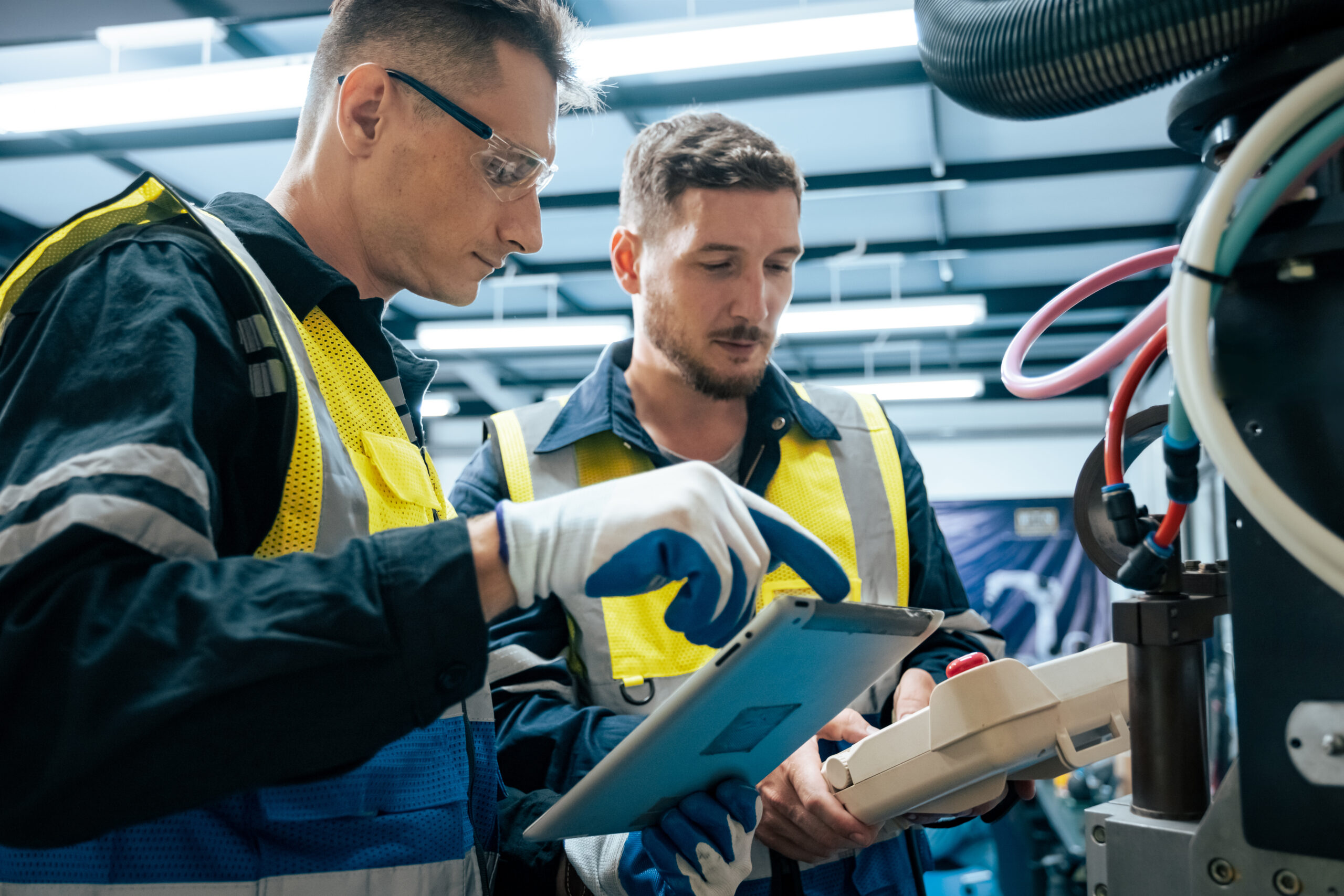 AI-powered manufacturing: Optimise inventory and demand planning